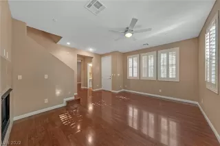 Photo #2: 2364860 Listing