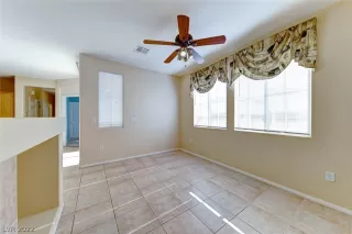 Photo #6: 2364873 Listing