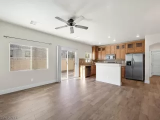 Photo #4: 2364903 Listing 