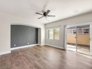 Photo #5: 2364903 Listing 