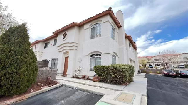 MLS: 2364913 Condo For Sale