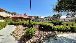 Photo #5: 2364914 Listing