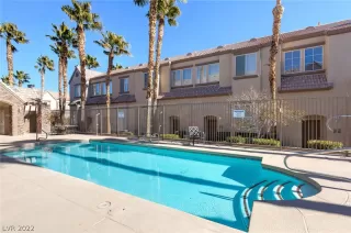 Photo #3: 2364927 Listing 