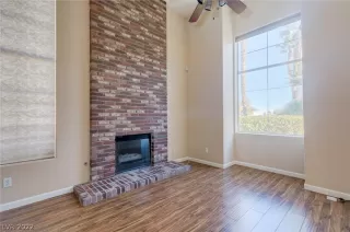 Photo #4: 2364927 Listing 