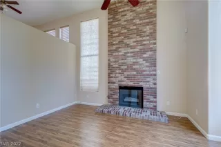 Photo #5: 2364927 Listing 