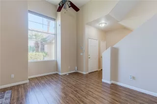 Photo #6: 2364927 Listing 