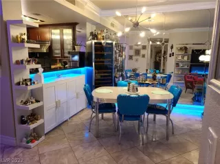 Photo #2: 2364930 Listing