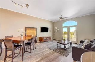 Photo #2: 2364938 Listing