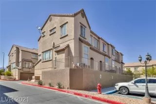 Photo #1: 2364949 Listing