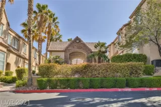 Photo #2: 2364949 Listing