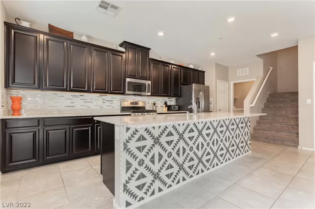 MLS: 2364953 Condo For Sale