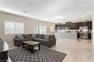 Photo #1: 2364953 Listing
