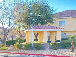 Photo #6: 2364954 Listing