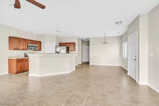 Photo #6: 2364964 Listing 