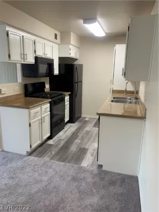 Photo #6: 2364973 Listing