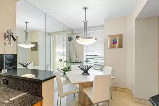 Photo #6: 2364985 Listing 