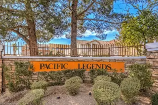 Photo #1: 2365010 Listing