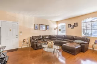 Photo #6: 2365010 Listing