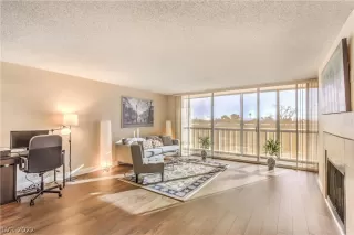 Photo #5: 2365026 Listing