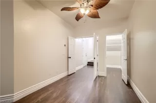 Photo #4: 2365030 Listing