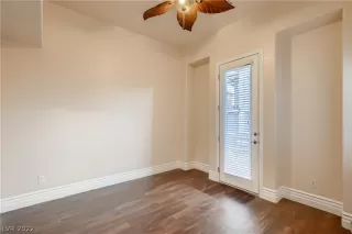 Photo #6: 2365030 Listing