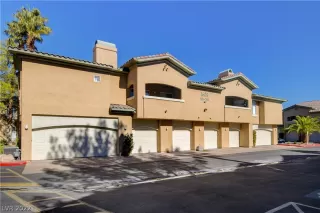 Photo #2: 2365033 Listing 