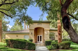 Photo #5: 2365033 Listing 