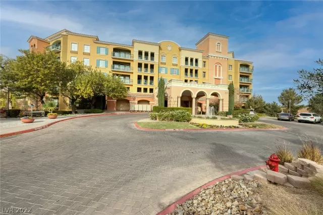 MLS: 2365034 Condo For Sale