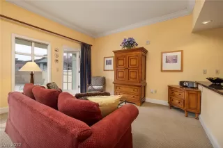 Photo #6: 2365034 Listing