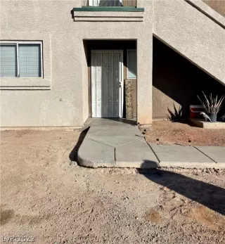 Photo #2: 2365056 Listing 