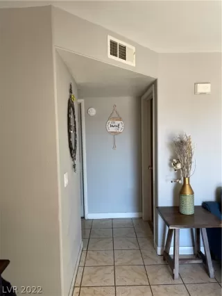 Photo #4: 2365056 Listing 