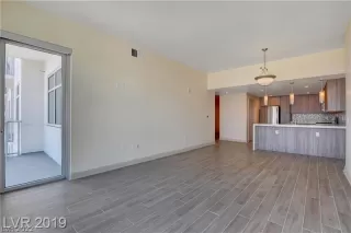 Photo #5: 2365064 Listing 