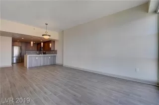 Photo #6: 2365064 Listing 