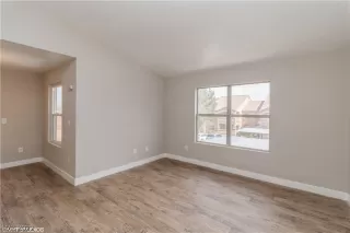 Photo #3: 2365095 Listing