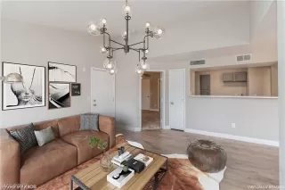 Photo #6: 2365095 Listing