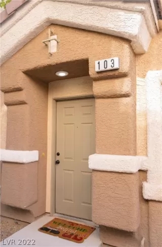 Photo #1: 2365097 Listing