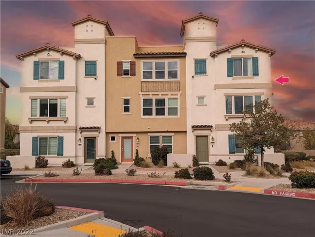 MLS: 2365120 Condo For Sale