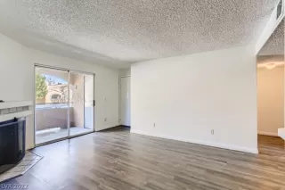 Photo #6: 2365146 Listing