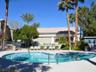 Photo #1: 2365174 Listing