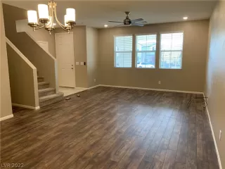 Photo #2: 2365182 Listing 