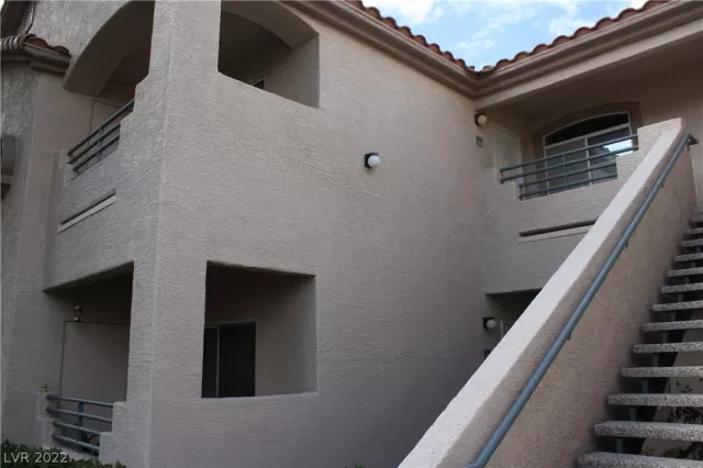 MLS: 2365217 Condo For Sale