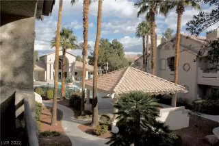 Photo #2: 2365217 Listing