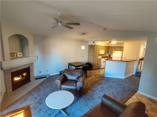 Photo #6: 2365217 Listing