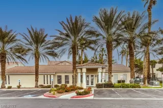 Photo #2: 2365231 Listing