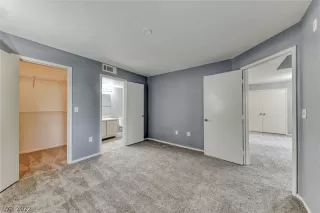 Photo #3: 2365273 Listing