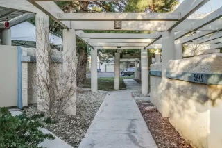 Photo #1: 2365281 Listing