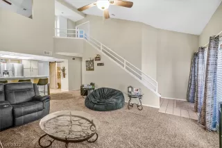 Photo #3: 2365281 Listing