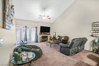 Photo #4: 2365281 Listing