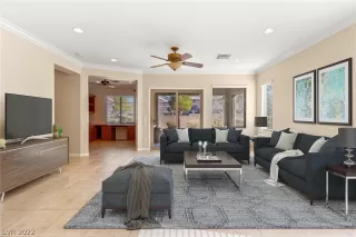 Photo #2: 2365296 Listing 