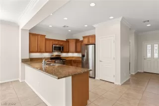 Photo #5: 2365296 Listing 